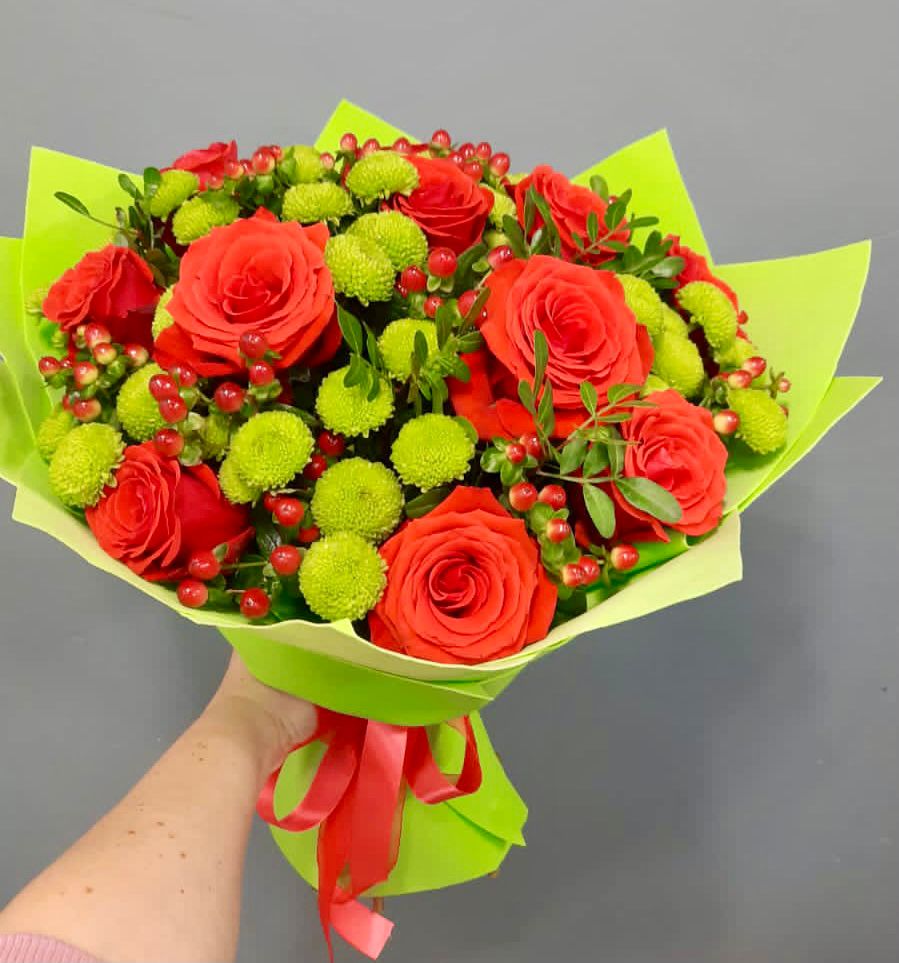 Букет цветов из: Хризантемы и Розы в Кикерино