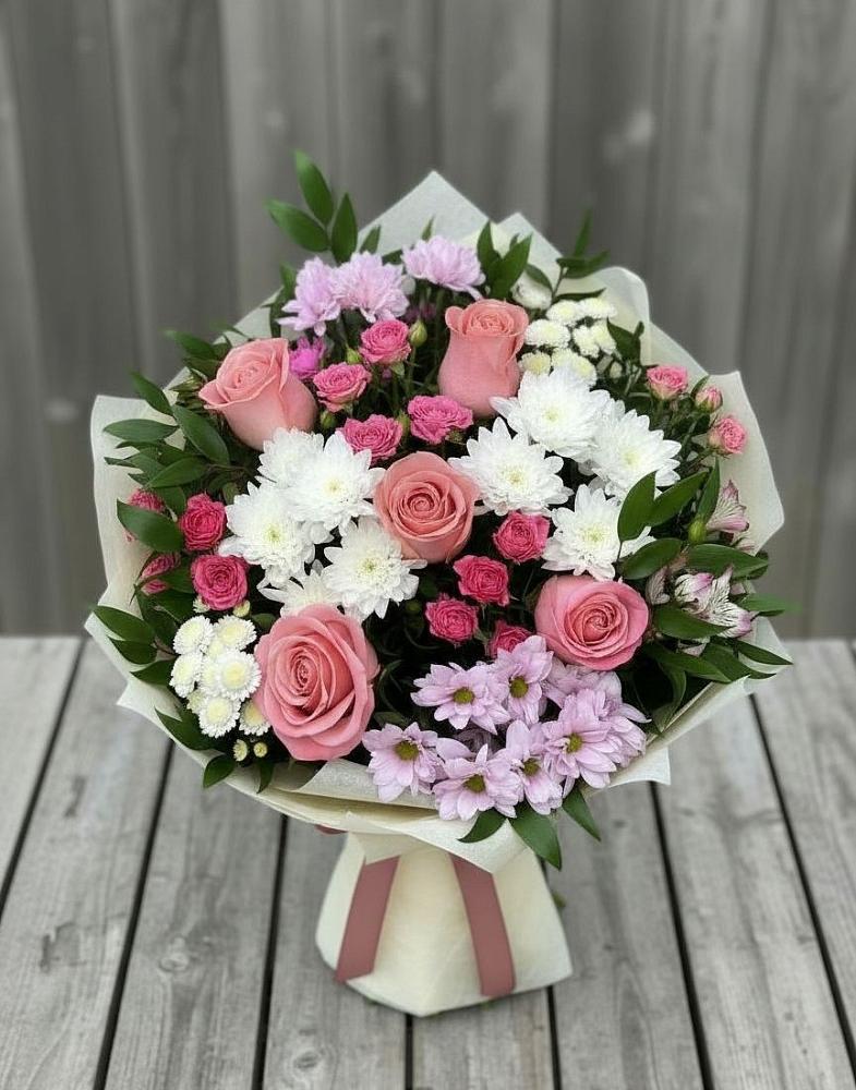 Букет цветов из: Альстромерии, Гвоздики, Розы и Хризантемы в Кикерино