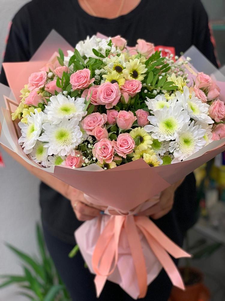 Букет цветов из: Розы и Хризантемы в Кикерино