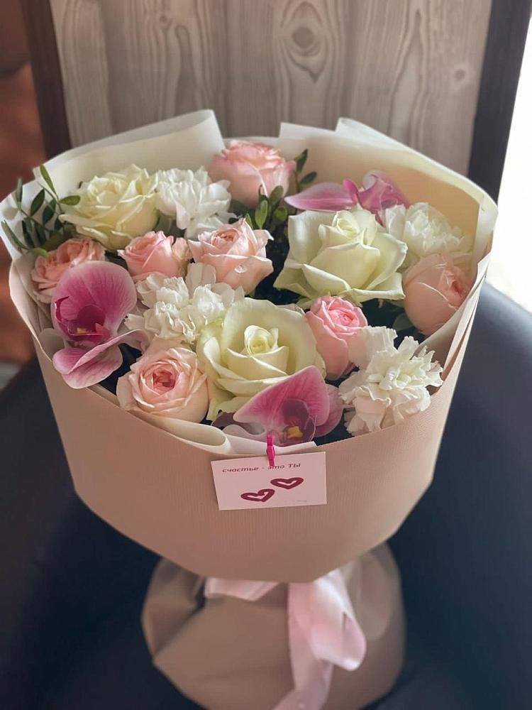 Букет цветов из: Орхидеи, Розы и Гвоздики в Кикерино