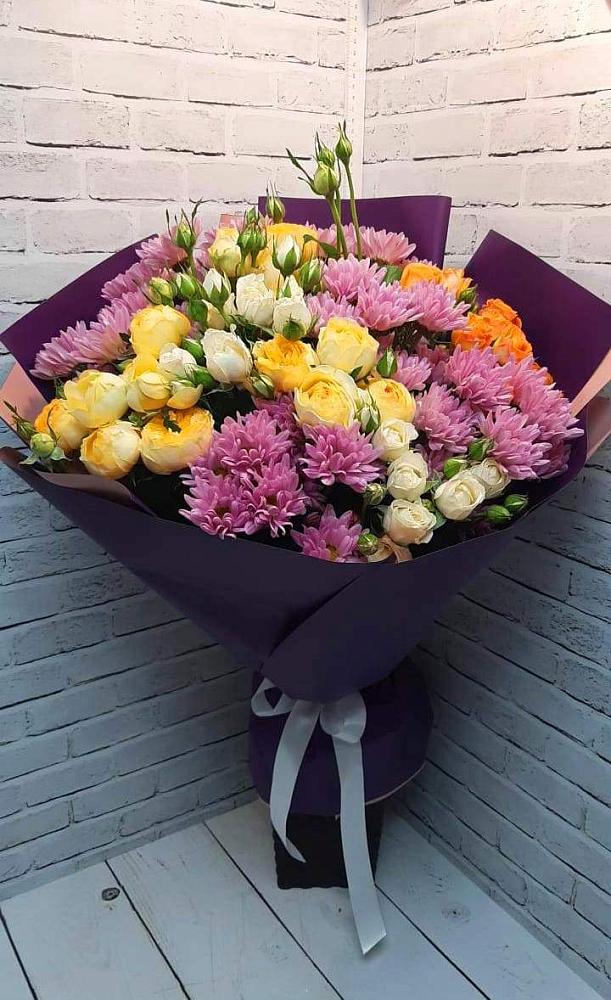 Букет цветов из: Хризантемы и Розы в Кикерино