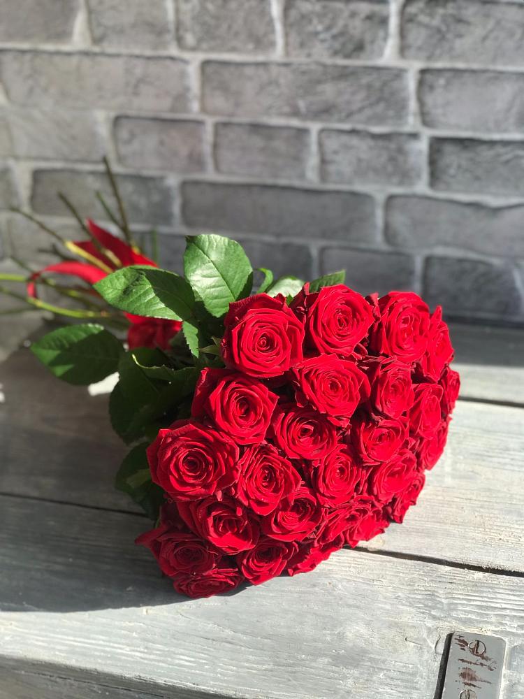 Букет Красные розы Фридом в Кикерино