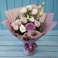 Букет цветов из:  Розы и Лизиантусы в Кикерино