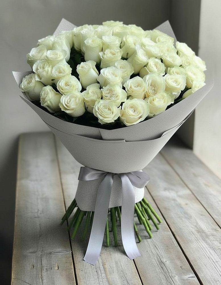 Букет 35 Белых роз в Кикерино