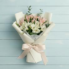 Букет цветов из:  Альстромерии в Кикерино