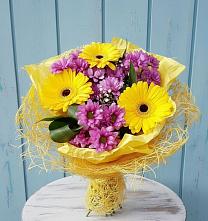 Букет цветов из:  Хризантемы и Герберы в Кикерино