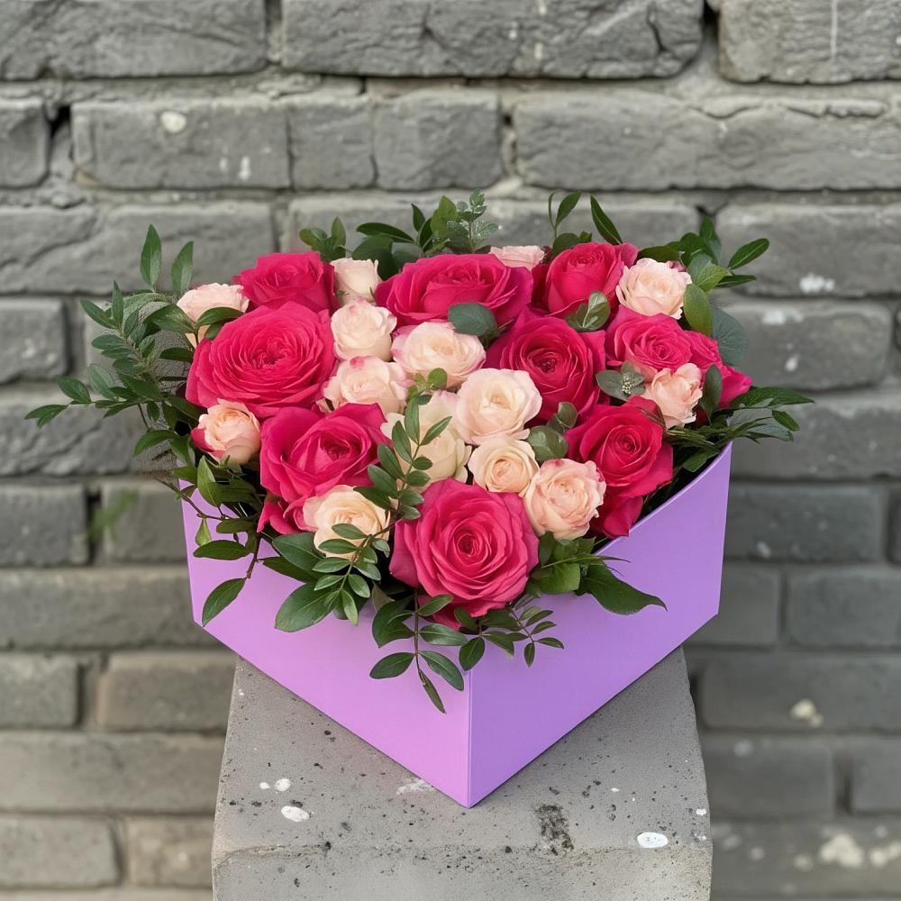 Цветочная композиция из Розы в коробке в Кикерино