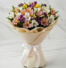 Букет цветов из:  Альстромерии в Кикерино