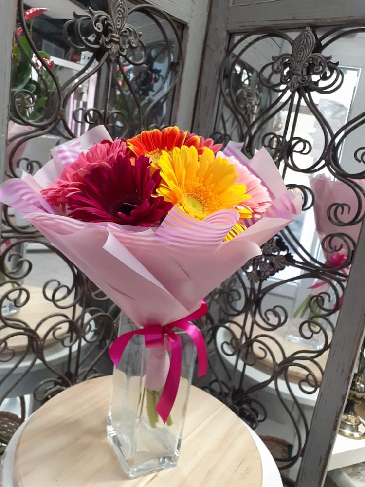 Букет цветов из: Герберы в Кикерино