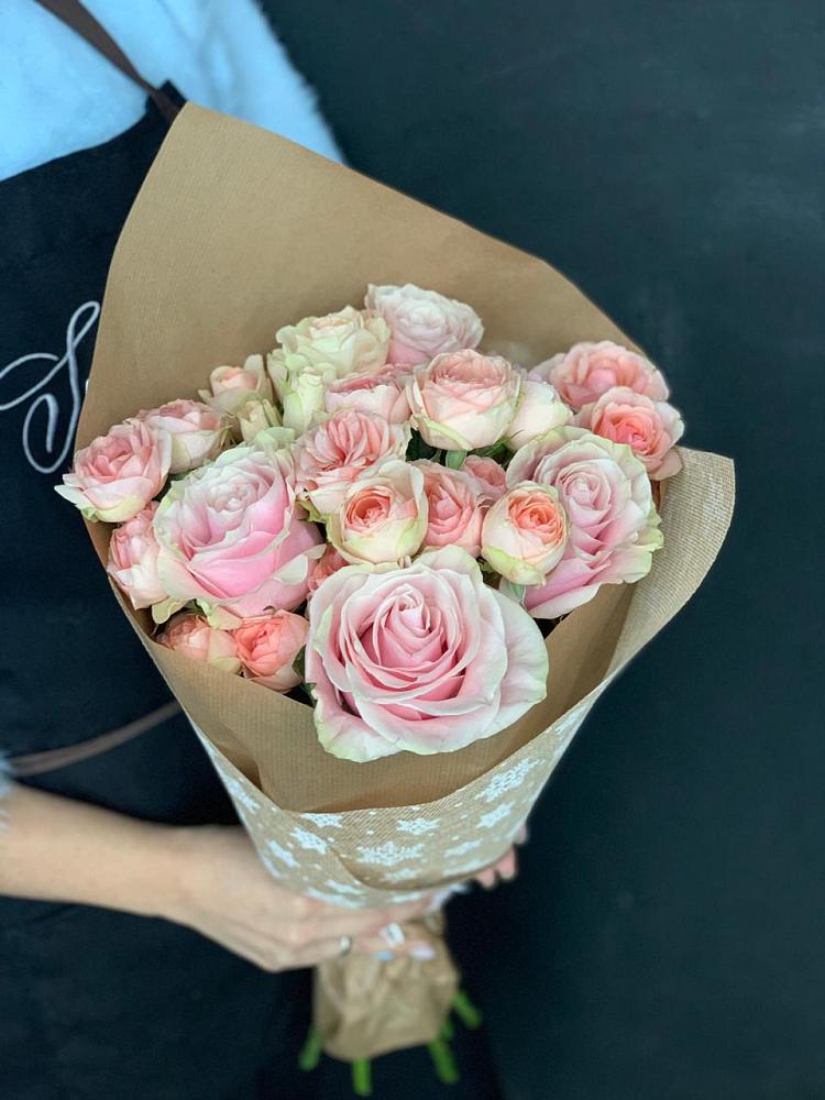 Букет цветов из: Хризантемы и Розы в Кикерино