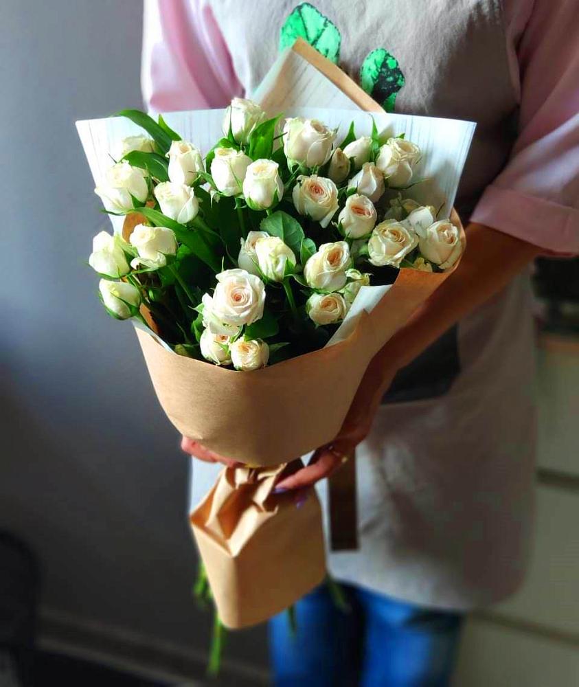 Букет цветов из: Розы в Кикерино