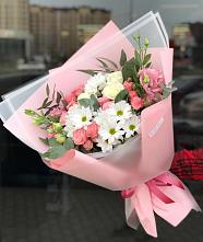 Букет цветов из:  Розы, Лизиантусы и Хризантемы в Кикерино