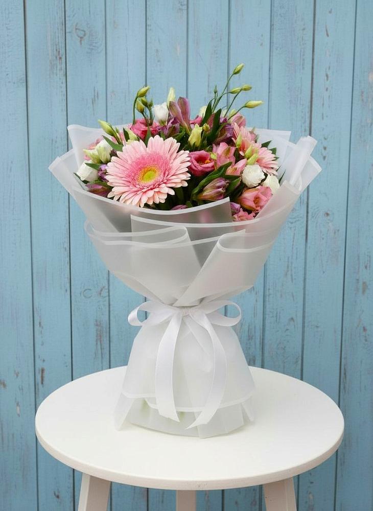 Букет цветов из: Герберы, Альстромерии и Лизиантусы в Кикерино