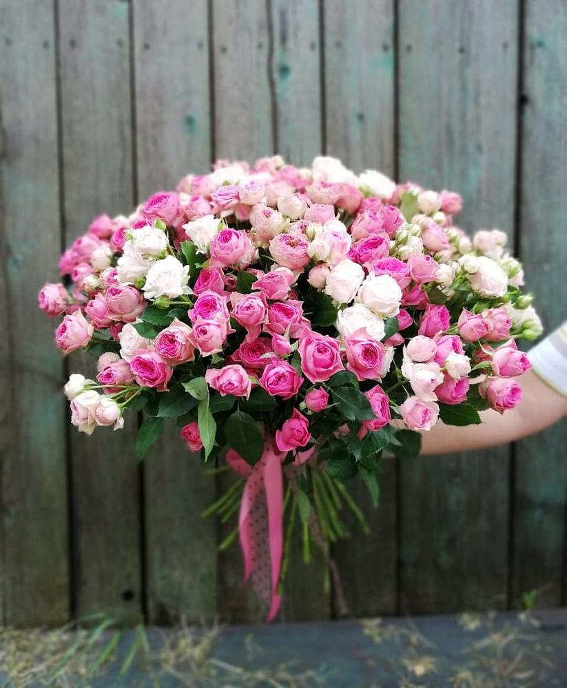 Букет Розовые кустовые розы Натали и Лав Лидия в Кикерино