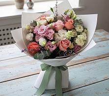 Букет цветов из:  Розы, Лизиантусы и Гвоздики в Кикерино