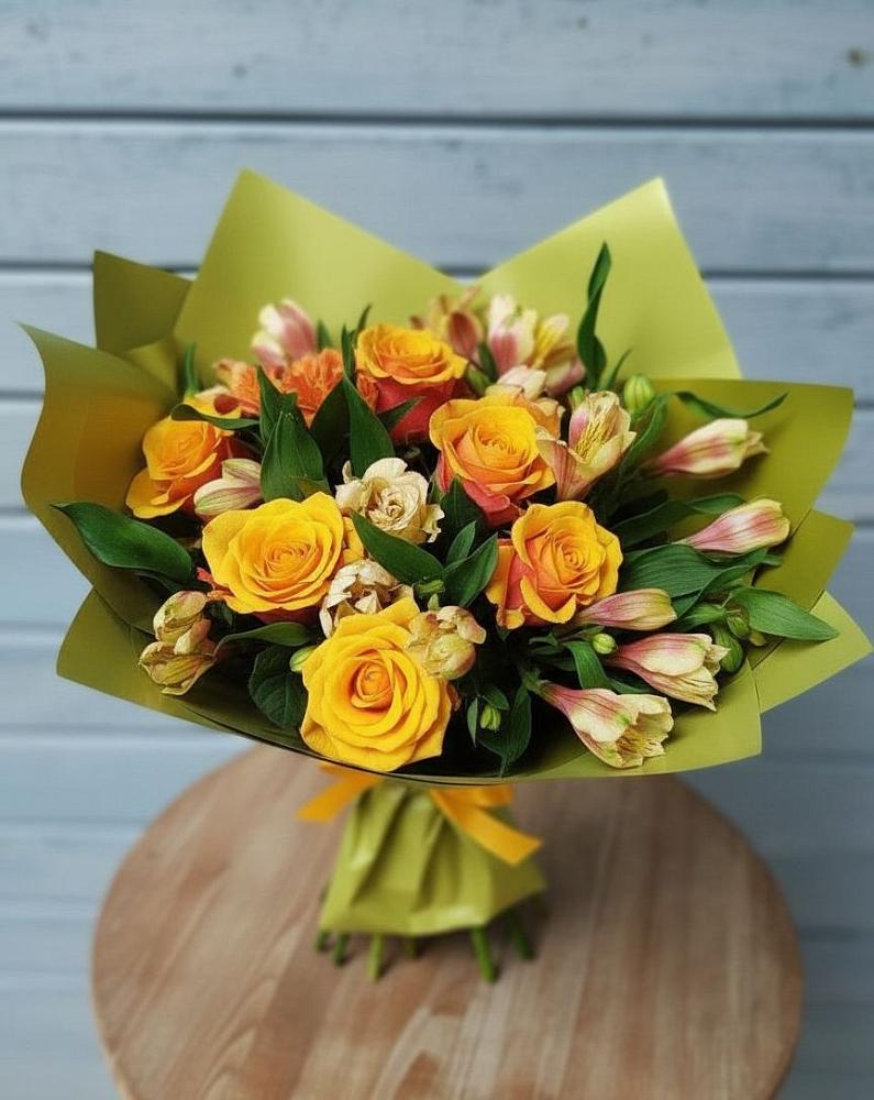 Букет цветов из: Альстромерии и Розы в Кикерино