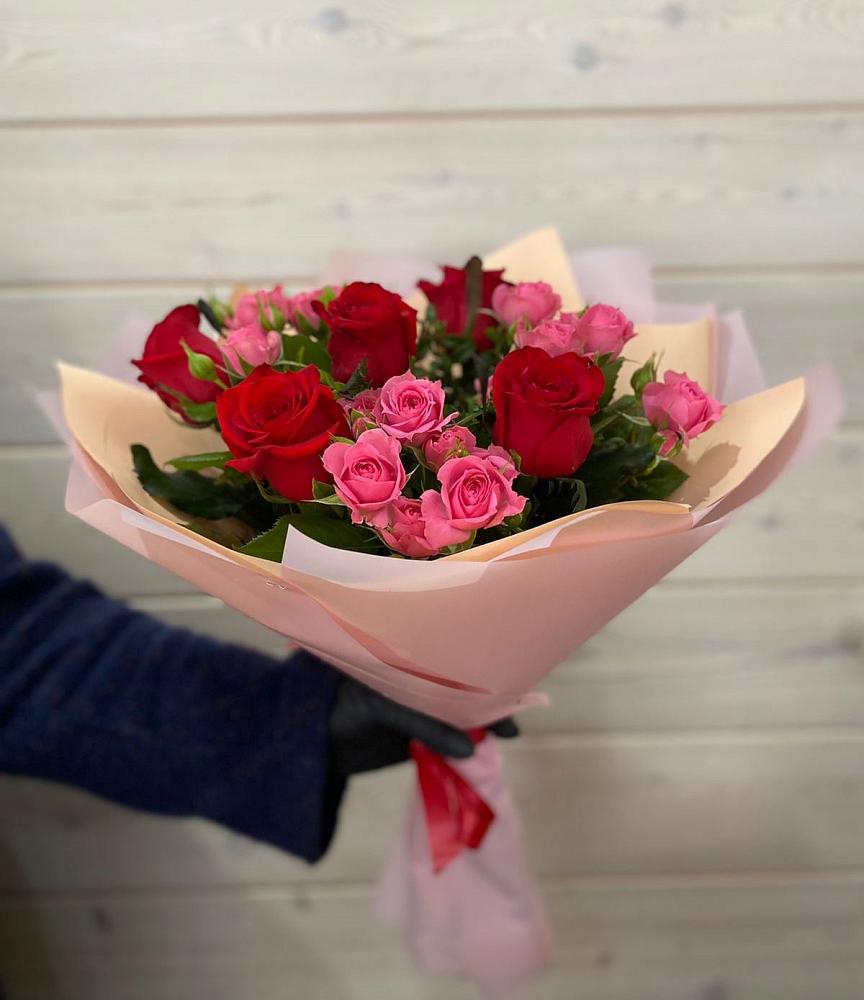 Букет цветов из: Розы в Кикерино