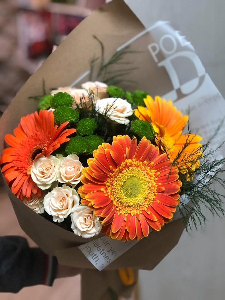 Букет цветов из: Герберы, Хризантемы и Розы в Кикерино