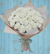 Букет цветов из:  Гвоздики в Кикерино