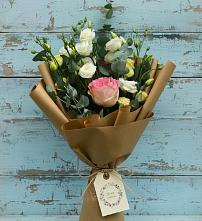 Букет цветов из:  Розы и Лизиантусы #REPLACE_PRED# Кикерино