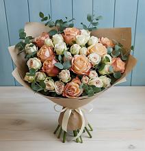 Букет цветов из:  Альстромерии и Розы в Кикерино