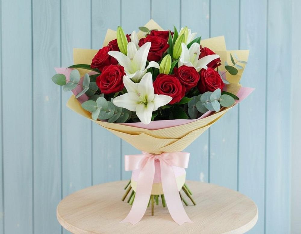 Букет цветов из: Лилии и Розы в Кикерино